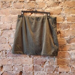New With Tags! Halara Corduroy Skort in Olive Green Size L